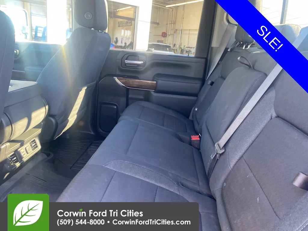 Used 2022 Summit White GMC SLE image 9