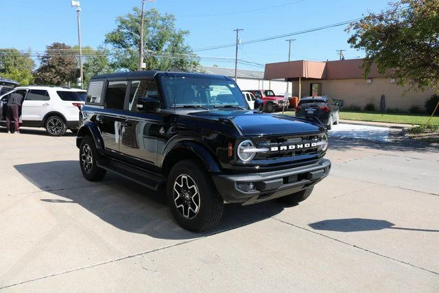 2025 Ford Bronco 4-Door Outer Banks - Photo 9