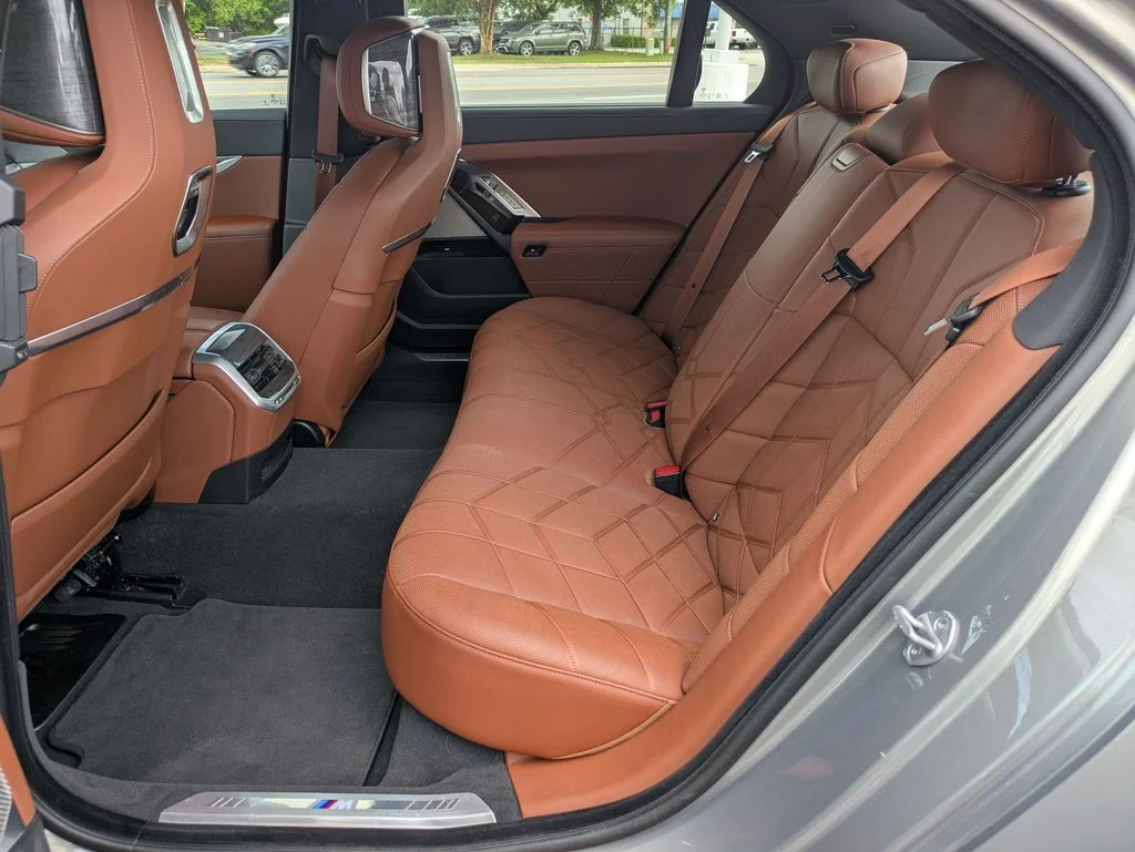Used 2023 Gray BMW 740i image 21