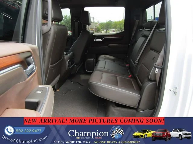 Used 2025 White Frost Tricoat GMC Denali image 13