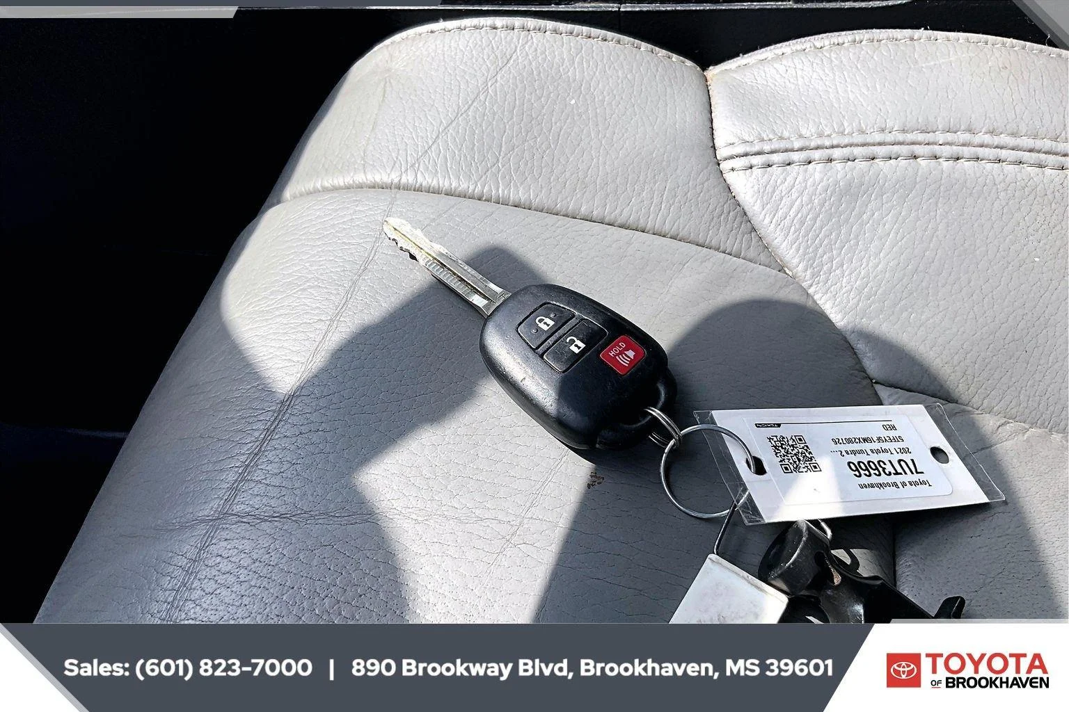 Used 2021 Barcelona Red Metallic Toyota SR5 image 9