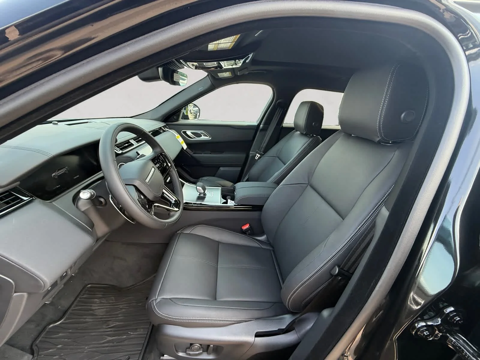 New 2026  Land Rover  image 9