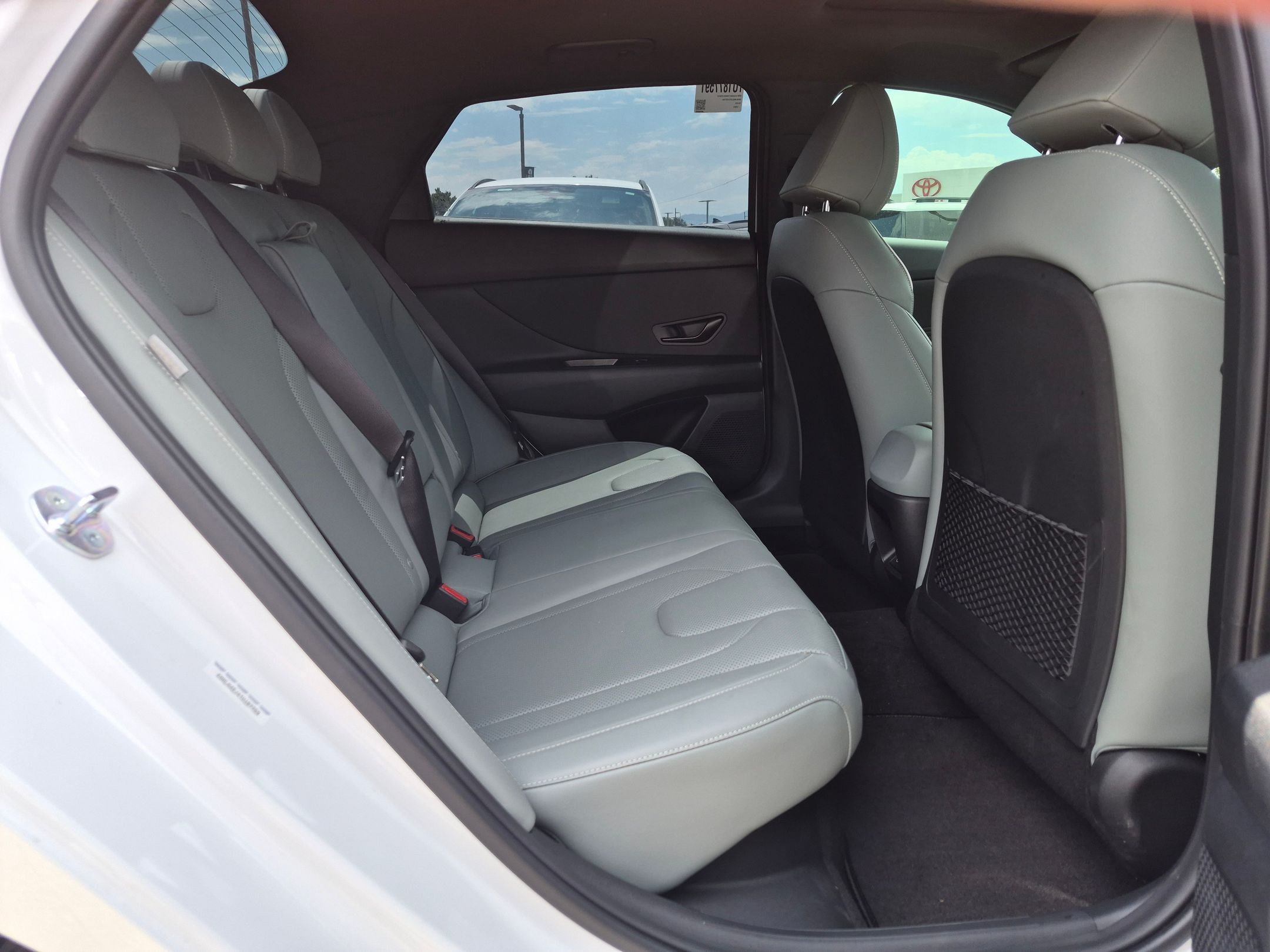 2026 Hyundai Elantra Limited - Photo 29
