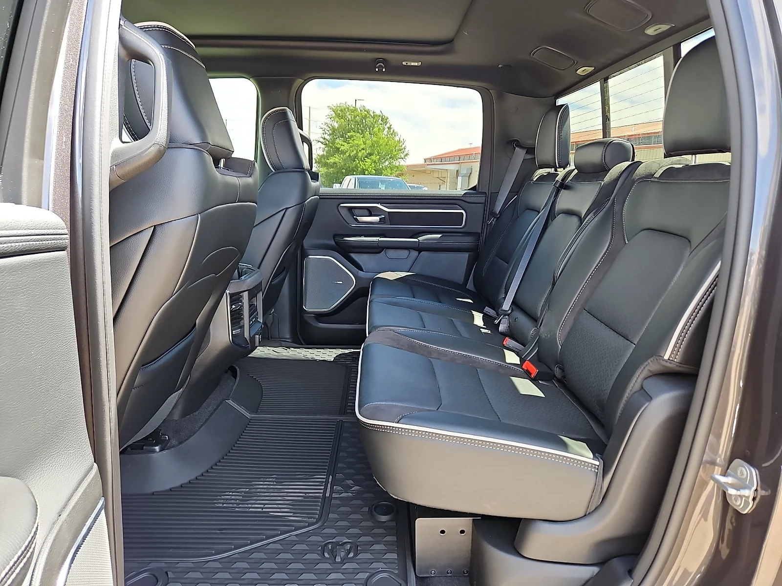 New 2026 PAU Granite Cry Ram LARAMIE CREW CAB 4X4 5
