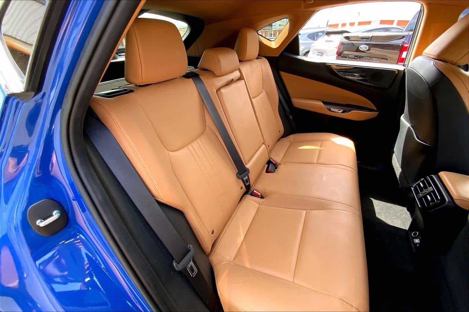 Used 2022 GRECIAN WATER Lexus Premium image 28