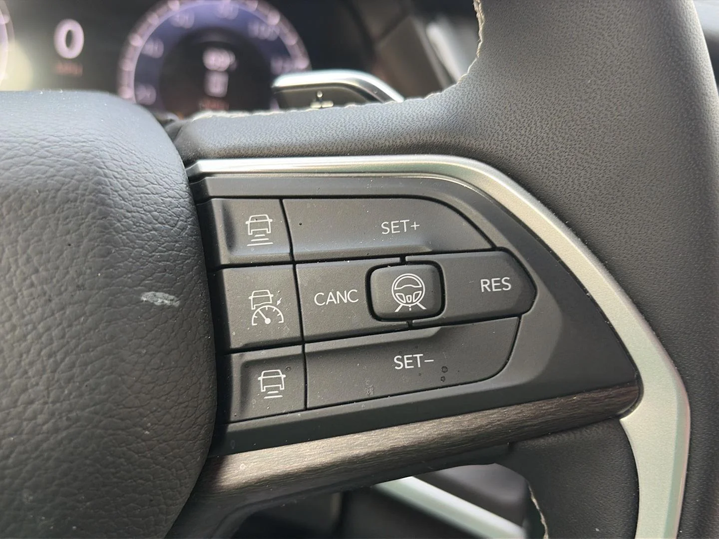 Used 2026 Diamond Black Crystal Pearlcoat Jeep Limited image 18