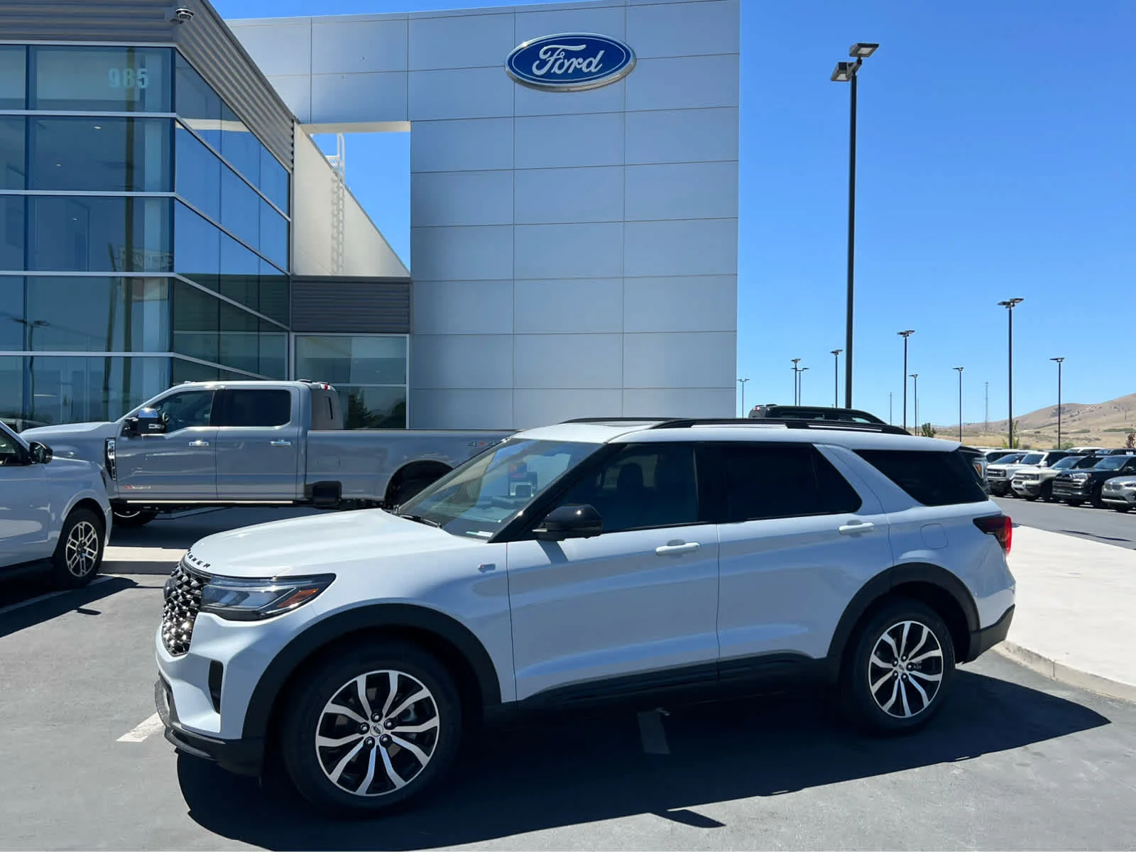 2026 Ford Explorer ST-Line