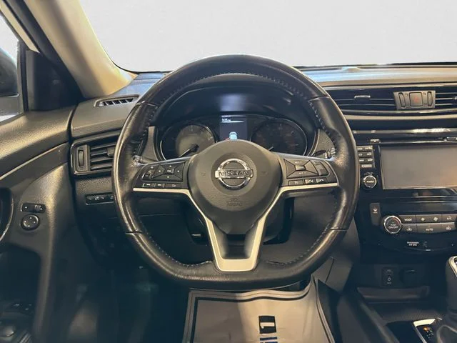 Used 2017 White Nissan SV image 13