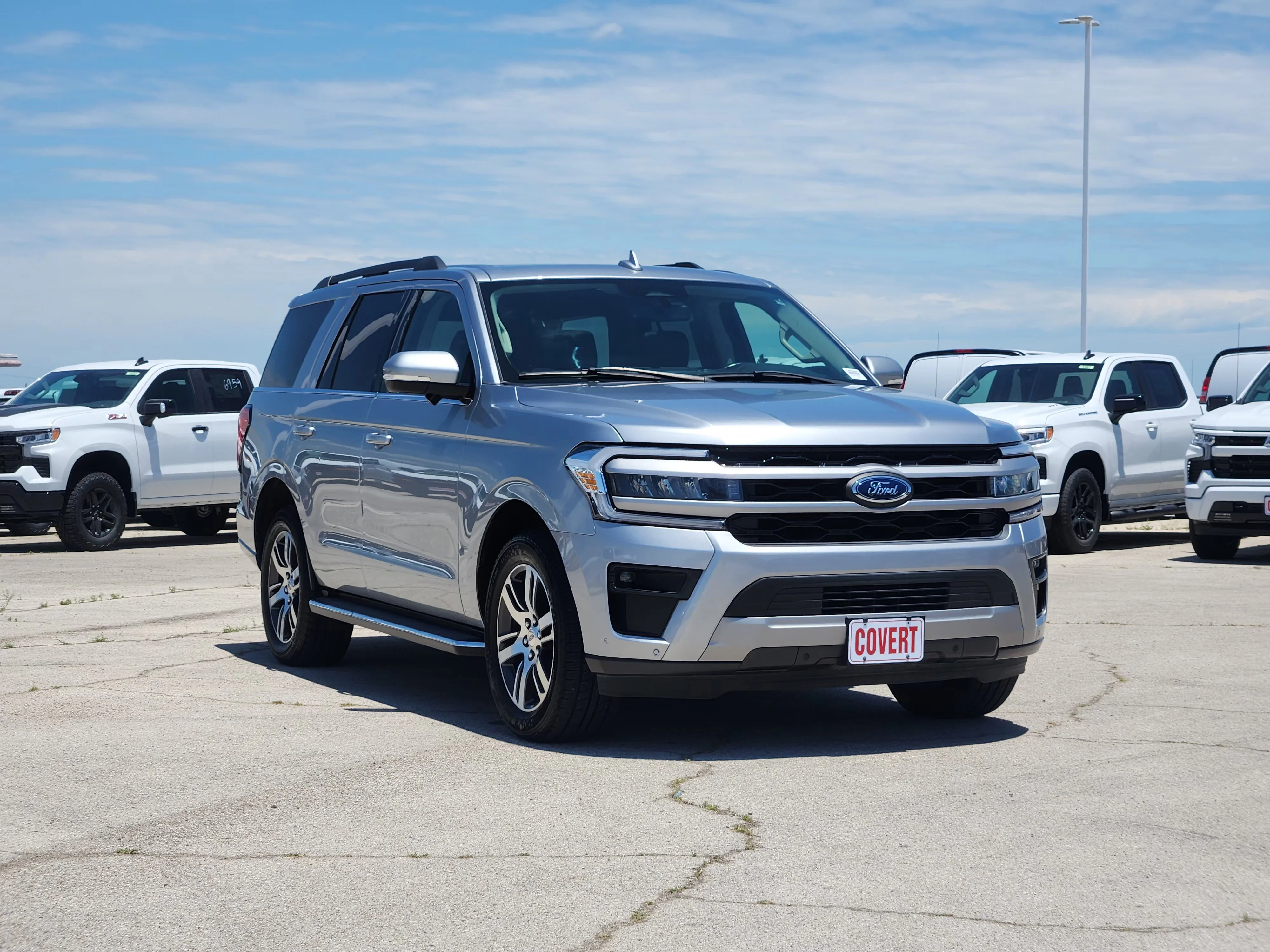 Used 2022 Silver Ford XLT image 3