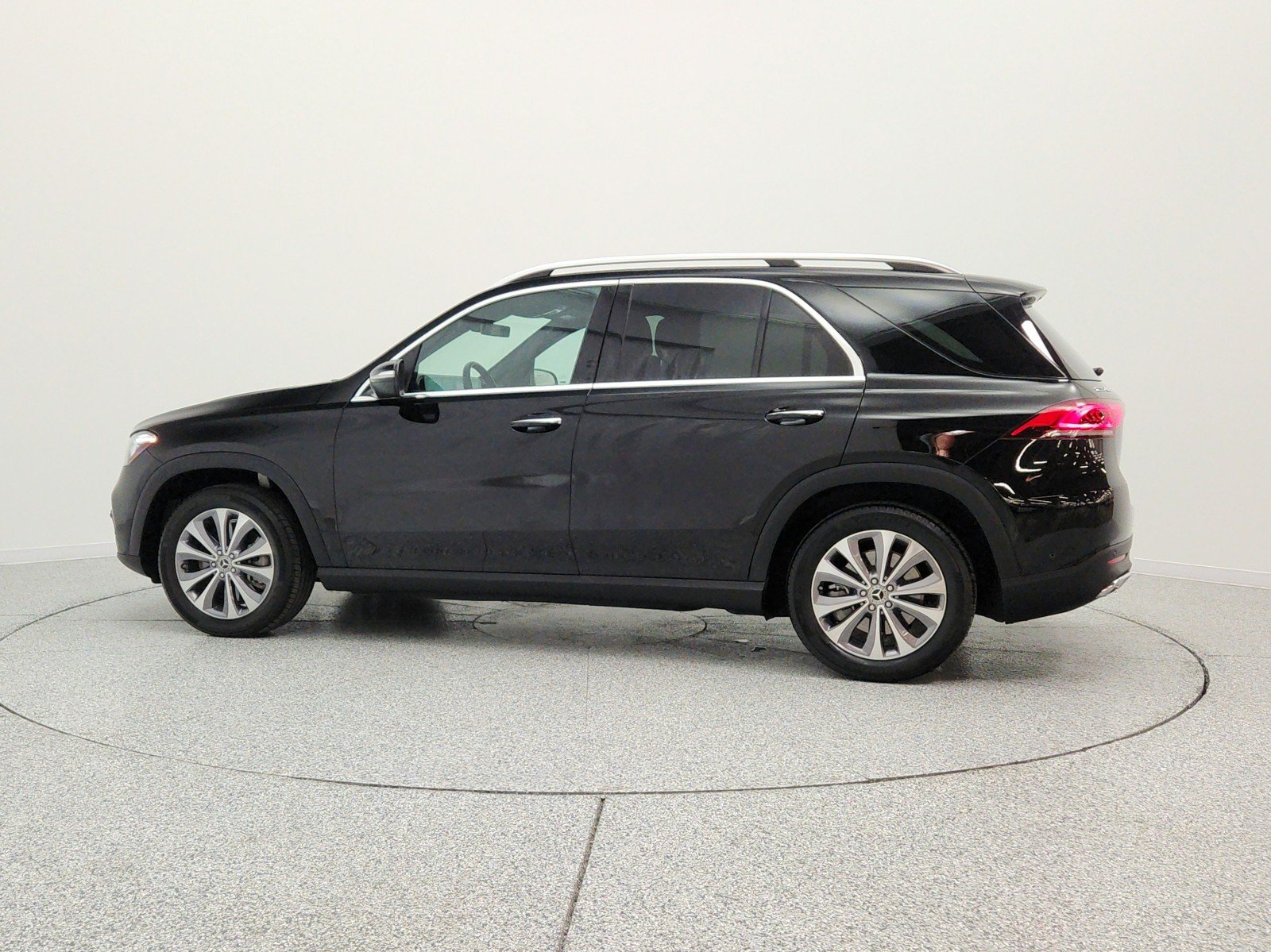 Used 2023 Black Mercedes-Benz GLE 450 4MATIC® SUV image 8
