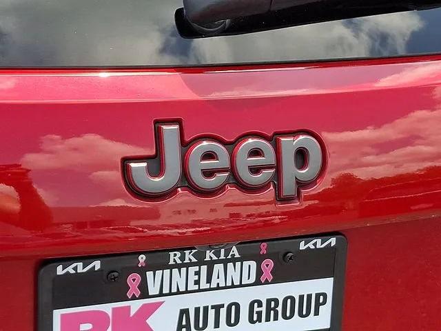 Used 2017 Red Jeep Trailhawk image 34