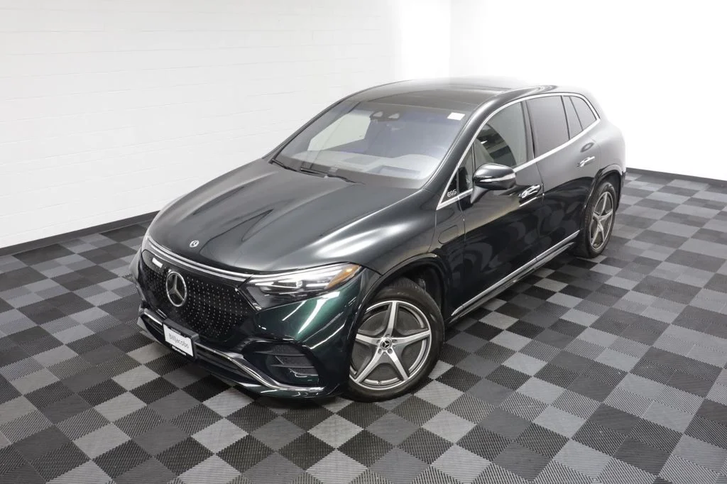 Used 2023 Mercedes-Benz EQS SUV Base with VIN 4JGDM4EB8PA010136 for sale in Naperville, IL