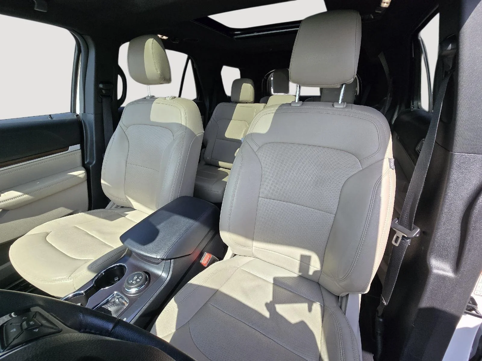 Certified Used 2019 White Platinum Metallic Tri-Coat Ford Limited image 20