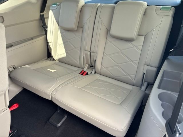 New 2026 Opal White Pearl Volkswagen SE w/Technology image 8