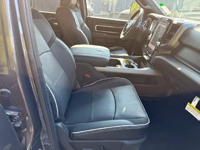 2026 RAM 2500 Laramie - Photo 9