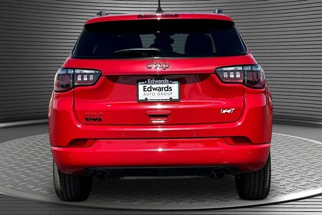 Used 2023 Red Jeep Limited image 5