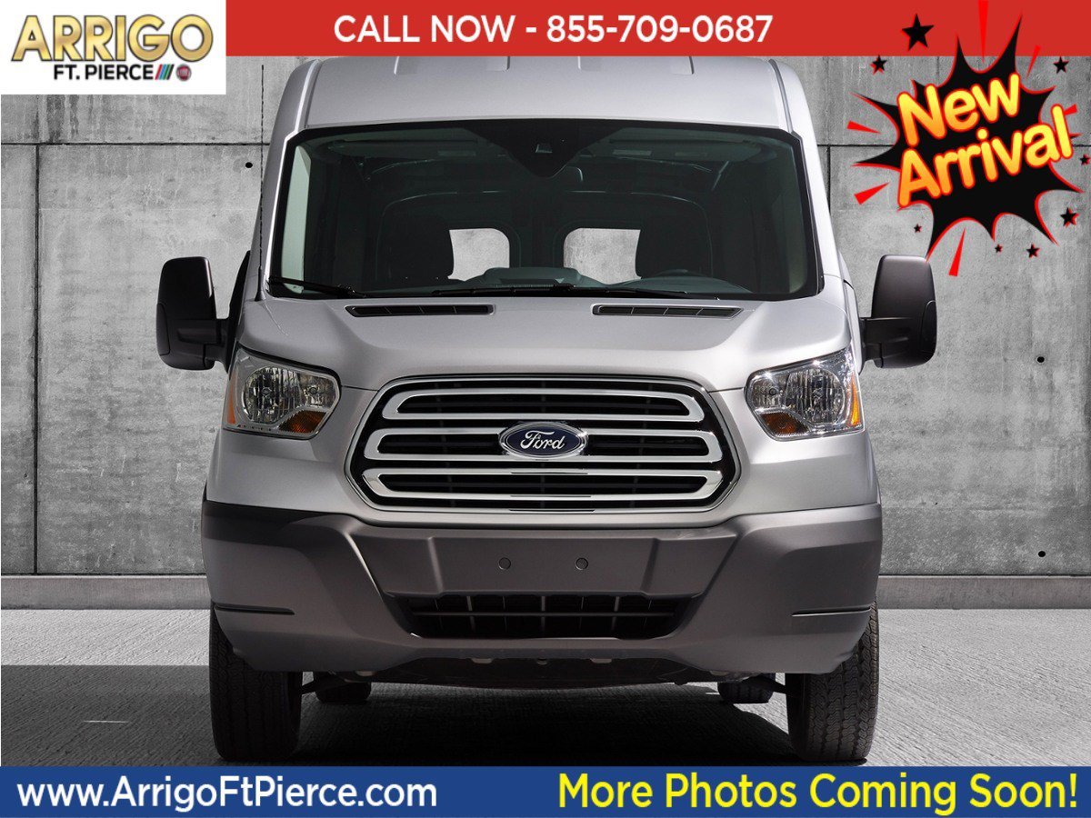 Used 2018 Oxford White Ford Base image 1