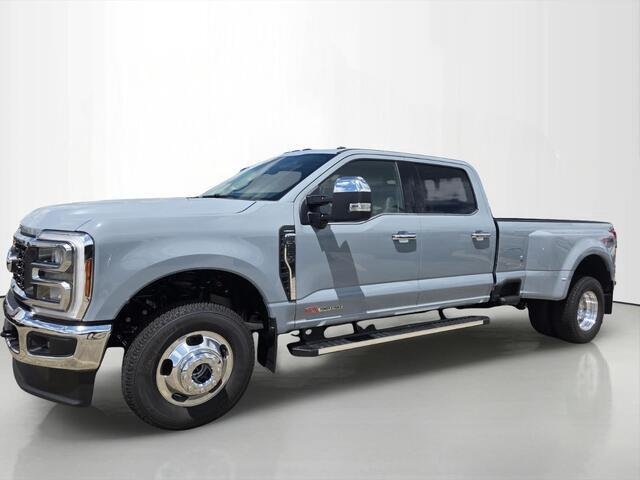 2026 Ford Super Duty F-350 Lariat