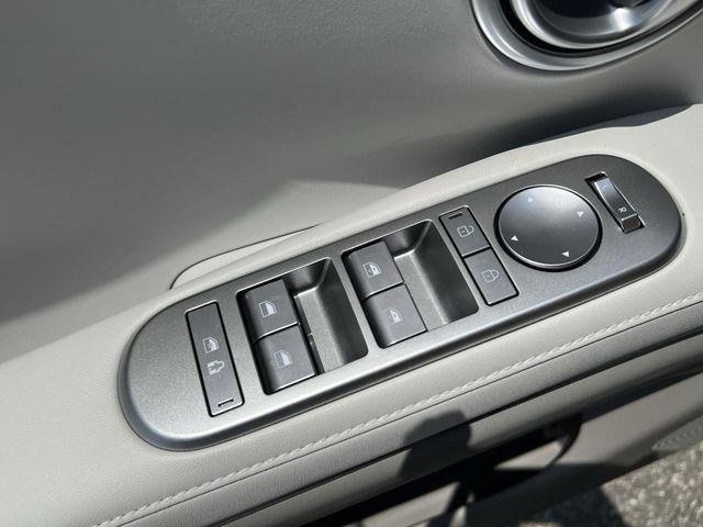 New 2026 Black Hyundai Blue SEL 7P image 29