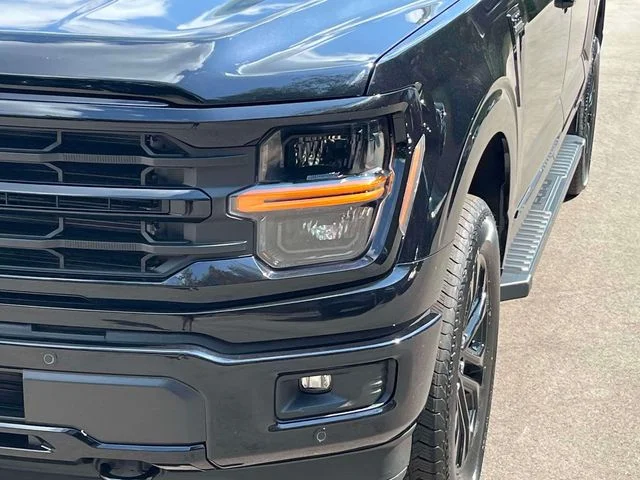 New 2026 Agate Black Metallic Ford XLT image 9