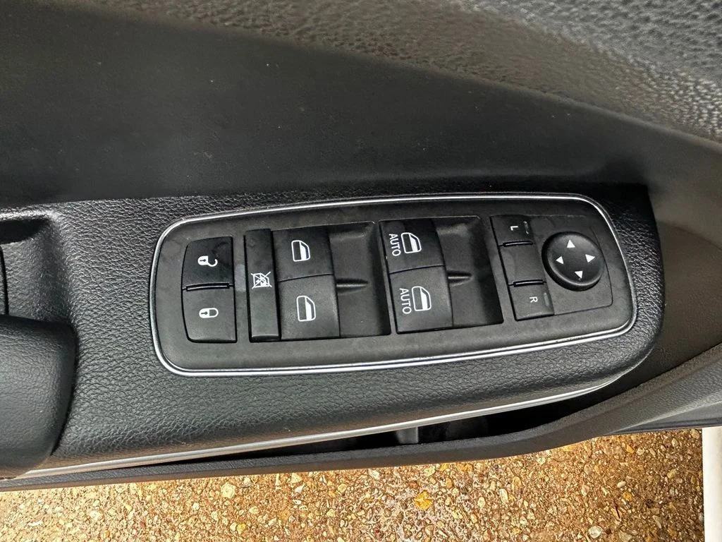 Used 2023 White Chrysler Touring image 51