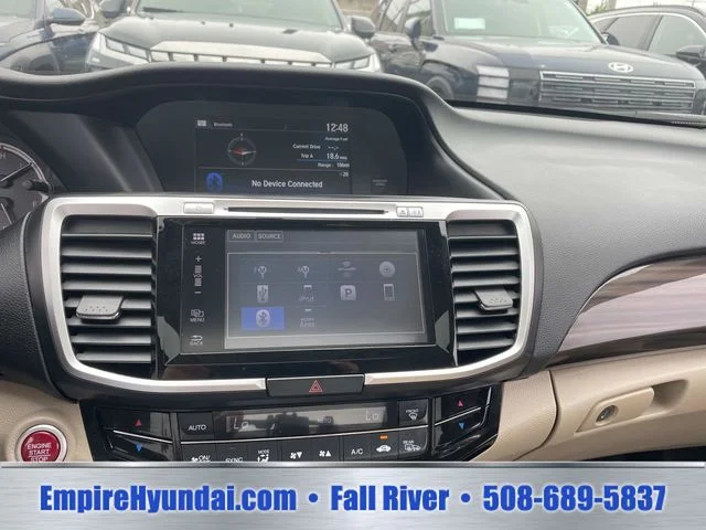 Used 2016 Silver Honda EX-L image 22
