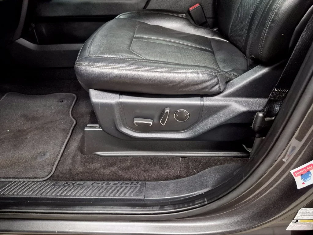 Used 2021 Magnetic Ford Limited image 14