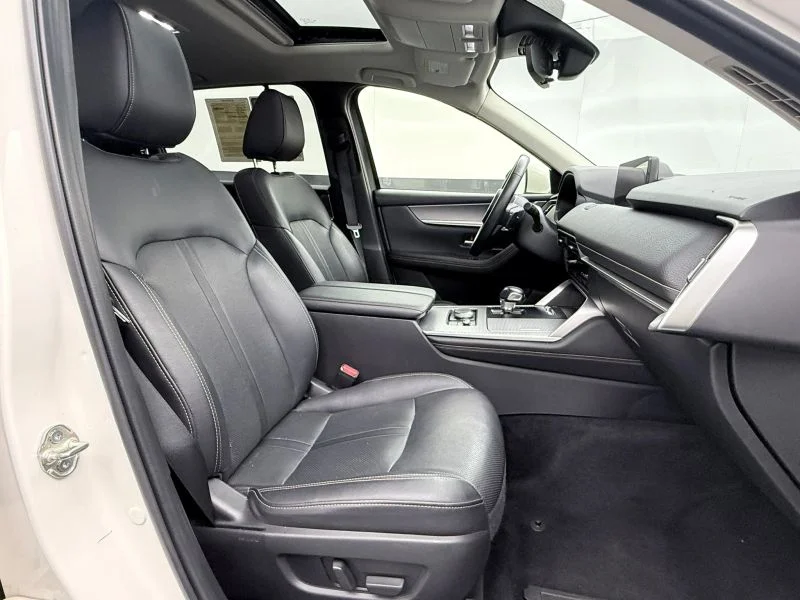Used 2024  MAZDA 3.3 Turbo Preferred Plus Sport Utility 4D image 10