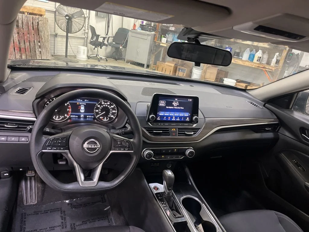 Used 2024 Gray Nissan 2.5 SV image 20