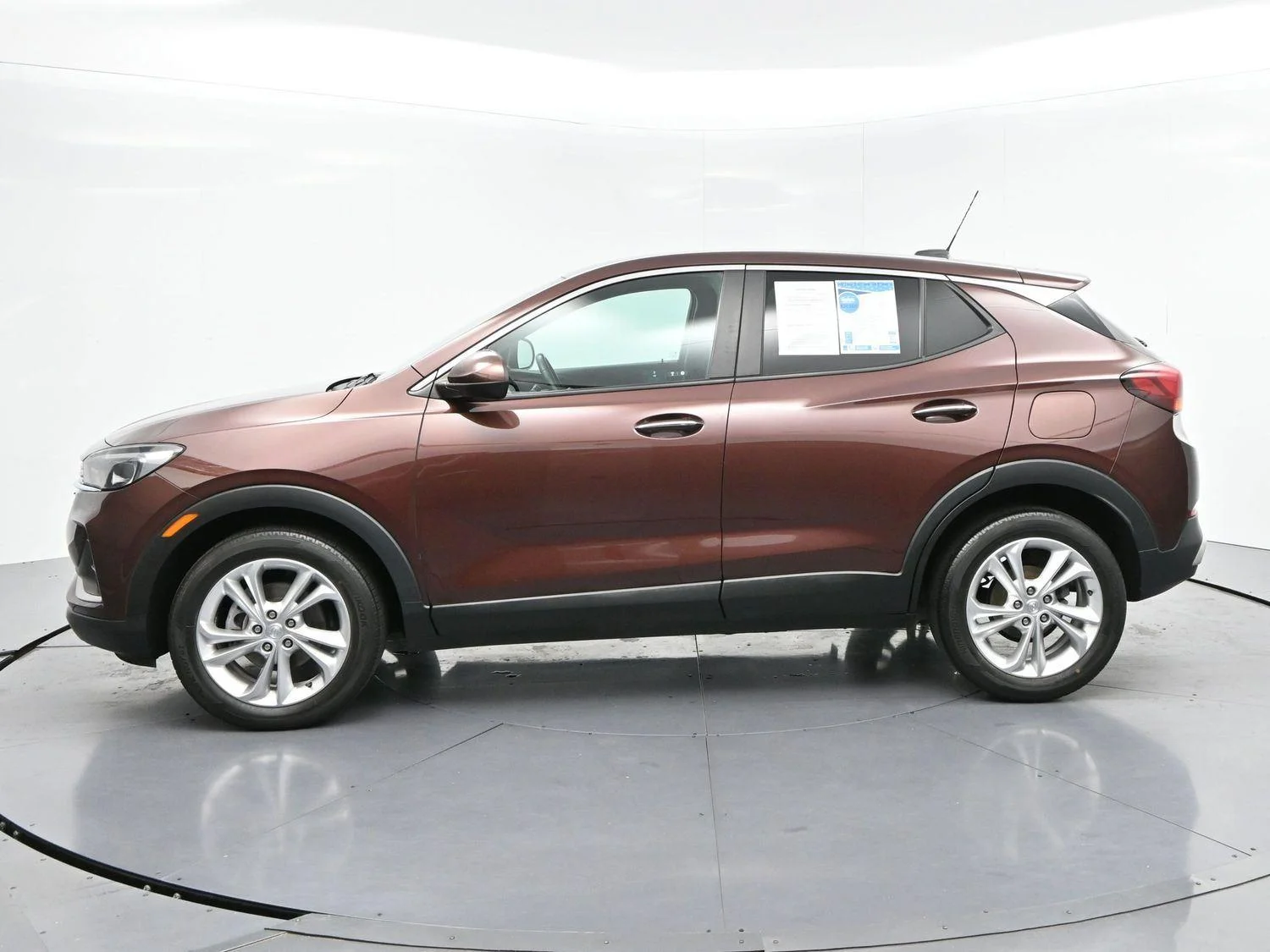 Used 2023 Rosewood Metallic Buick Preferred image 4