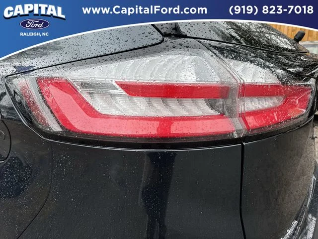 Used 2023 Blue Ford SEL image 15