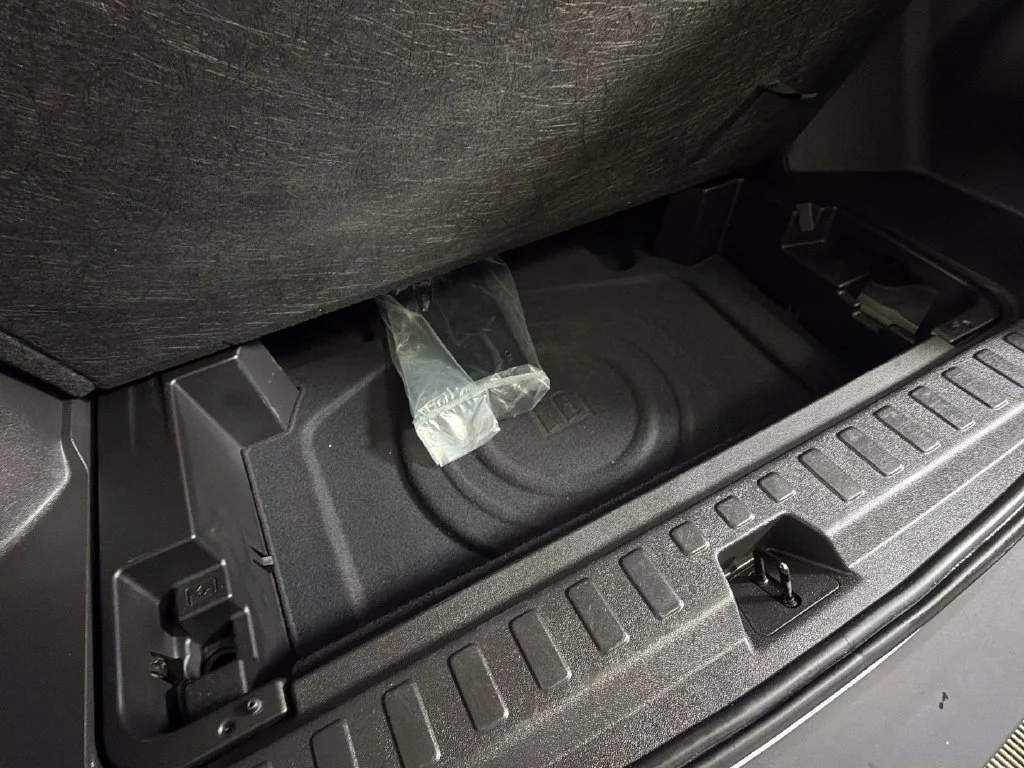 Used 2022 SUMMIT WHITE Chevrolet LT image 29