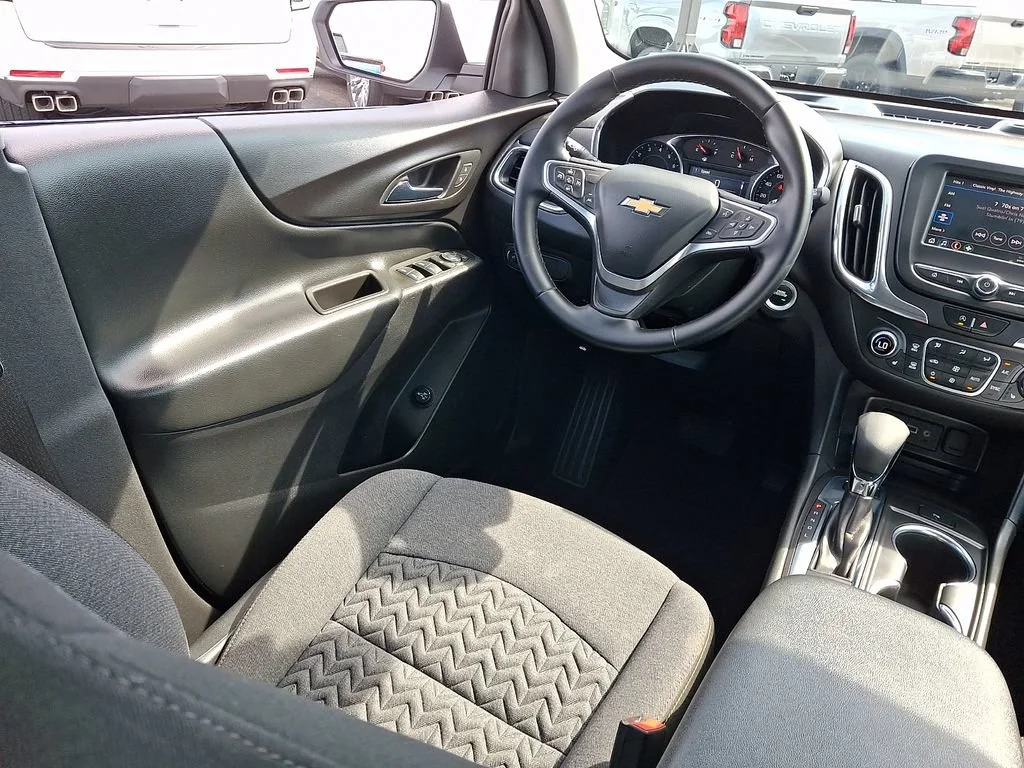 Used 2023 Summit White Chevrolet LT image 15