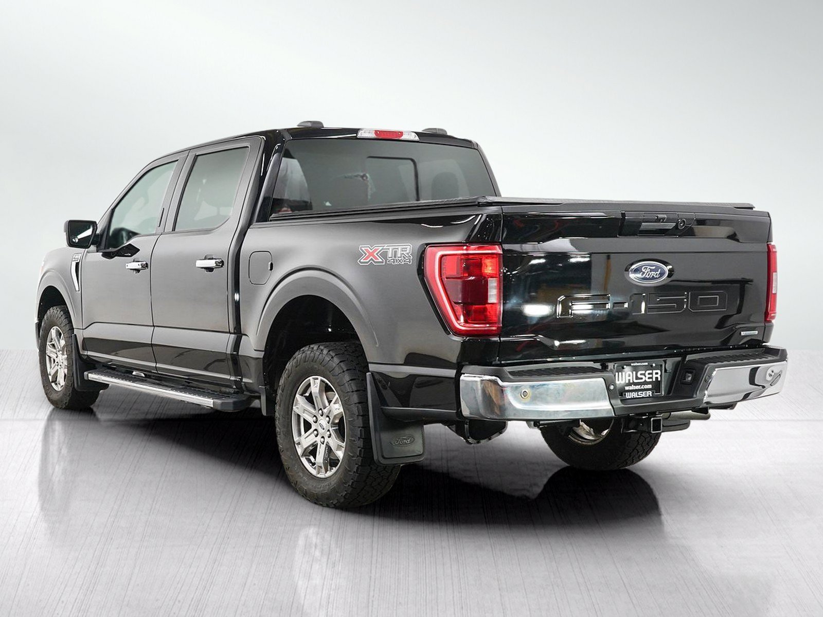 Used 2021 AGATE BLACK METALLIC Ford  image 4
