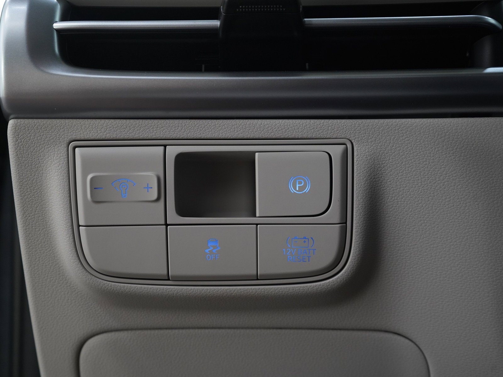 2026 Hyundai Tucson Blue SE - Photo 24