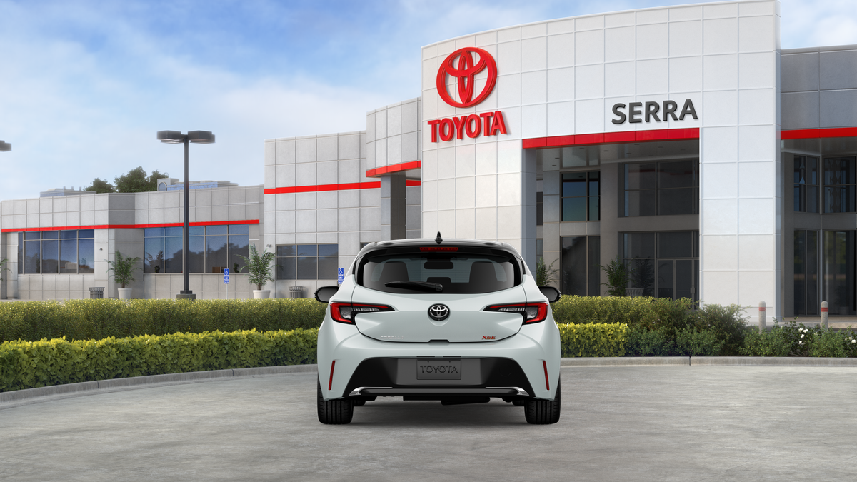 New 2026 Wind Chill Pearl with Midnight Black Metallic roof Toyota XSE image 9
