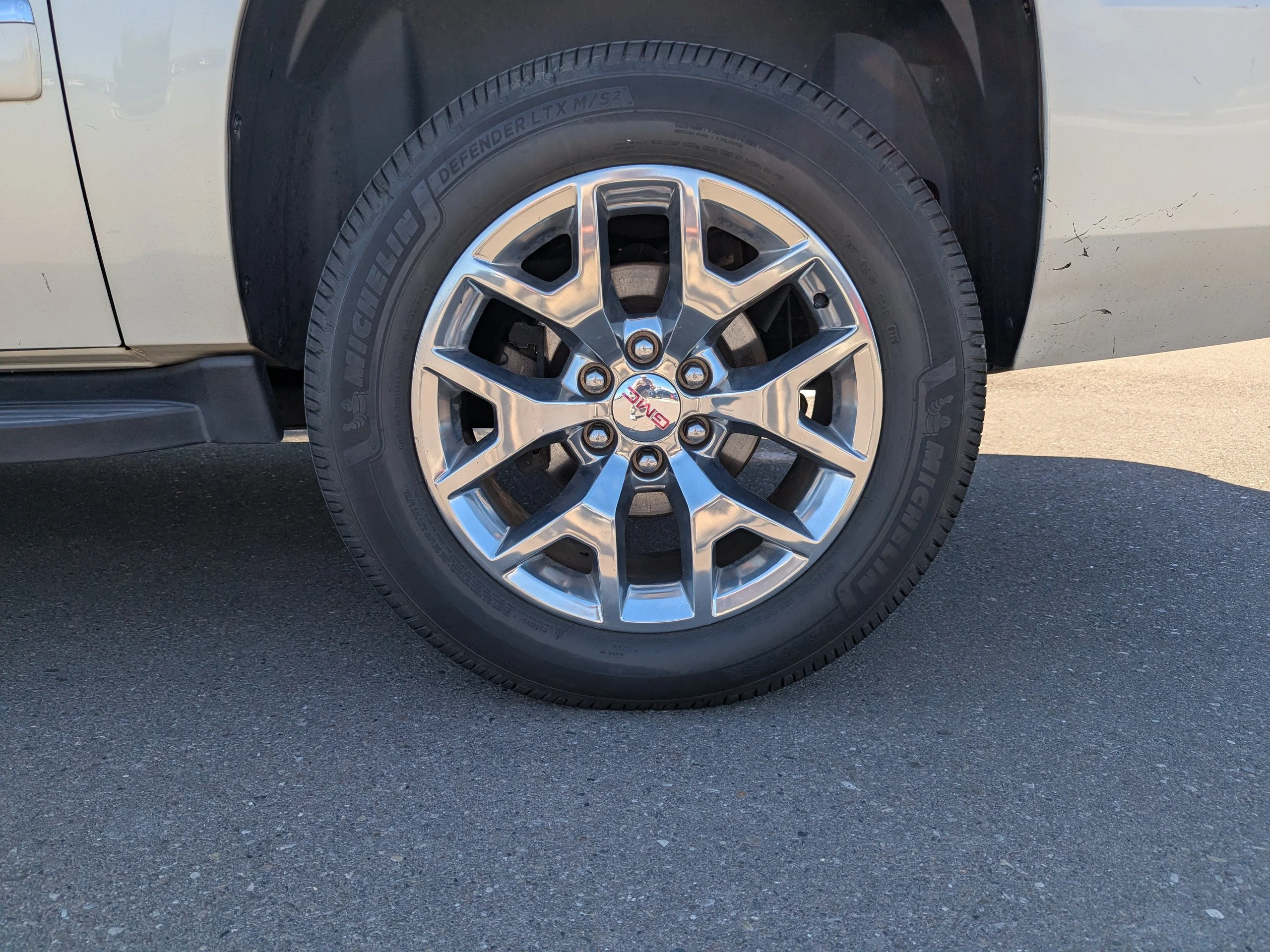 Used 2014 White Diamond Tricoat GMC SLT image 48