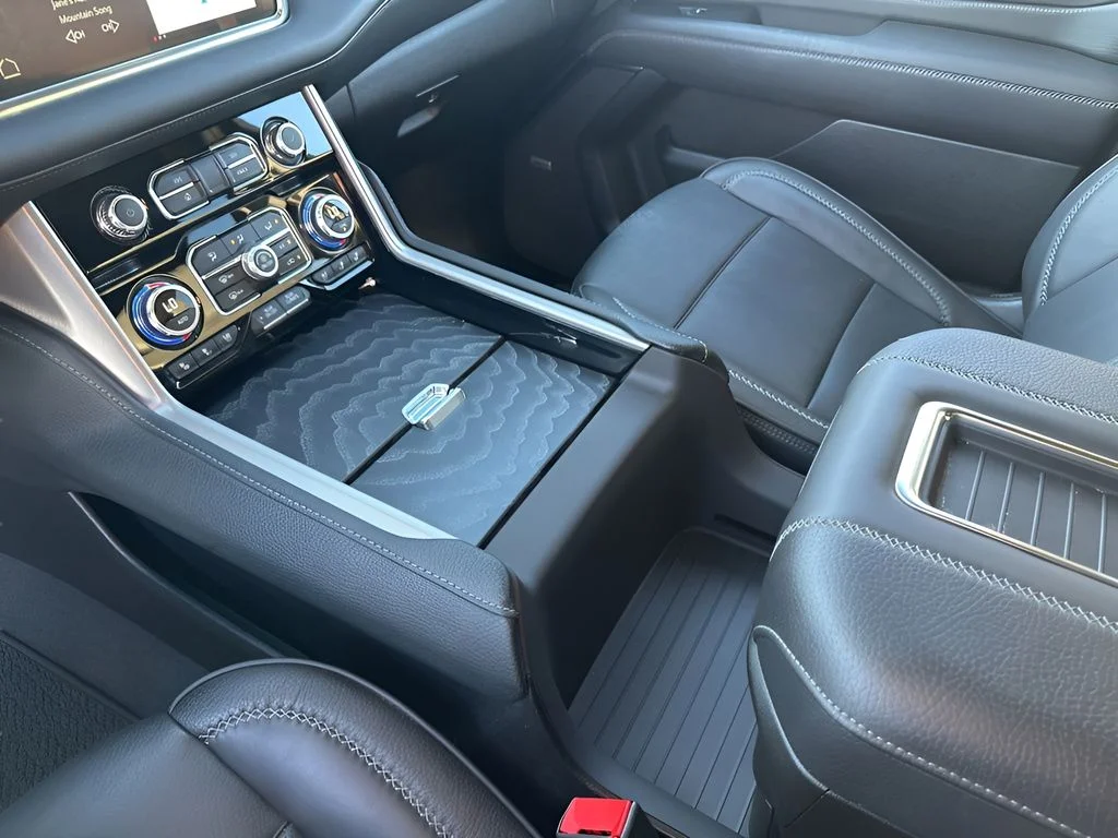 Used 2024 Black GMC Denali image 41