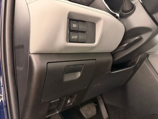 Used 2024  Toyota XLE image 19