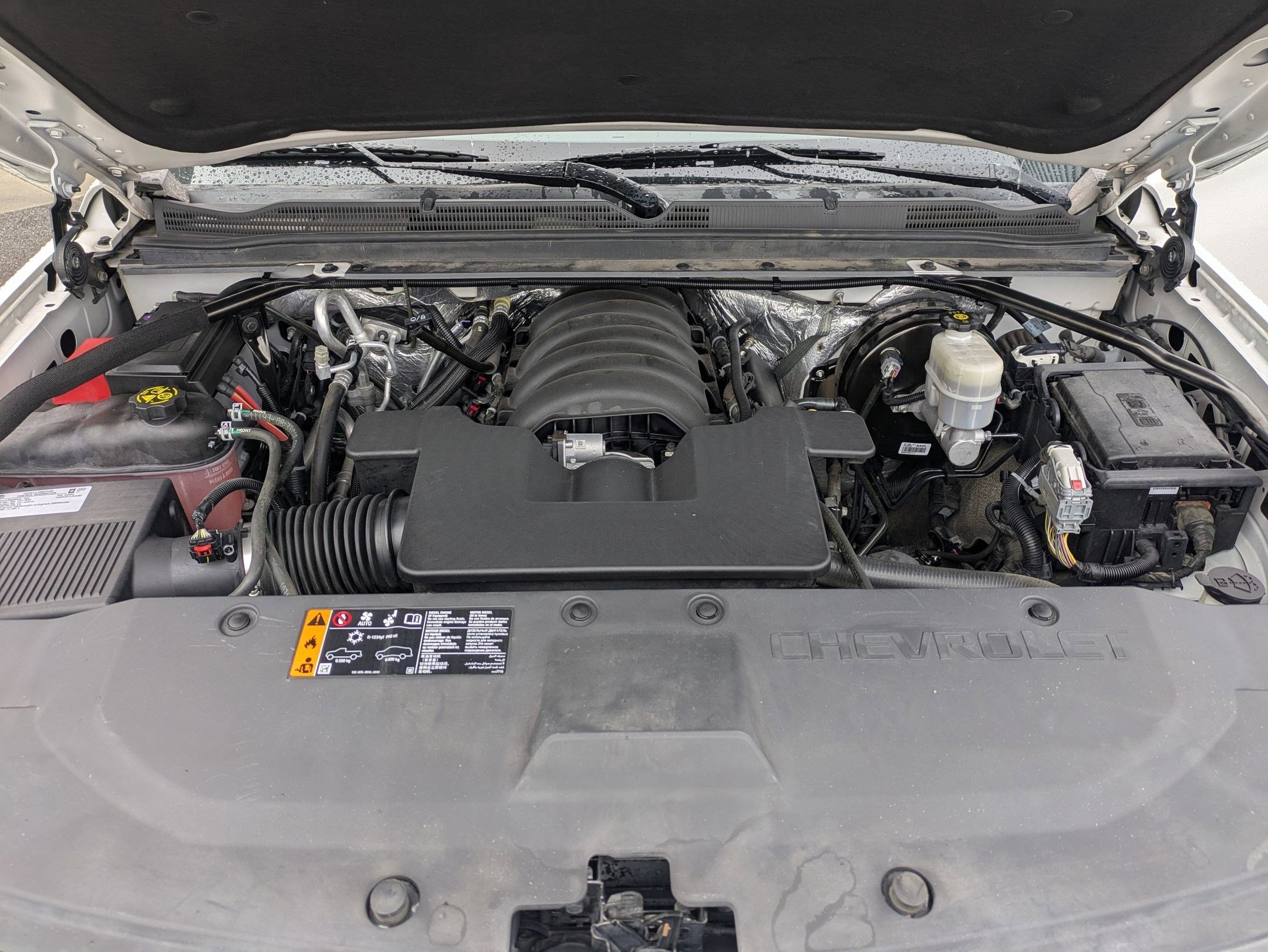 Used 2018 Iridescent Pearl Tricoat Chevrolet Premier image 31