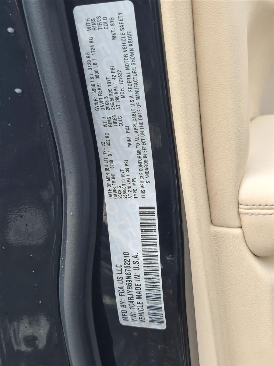 Used 2022 Diamond Black Crystal Pearlcoat Jeep  image 26