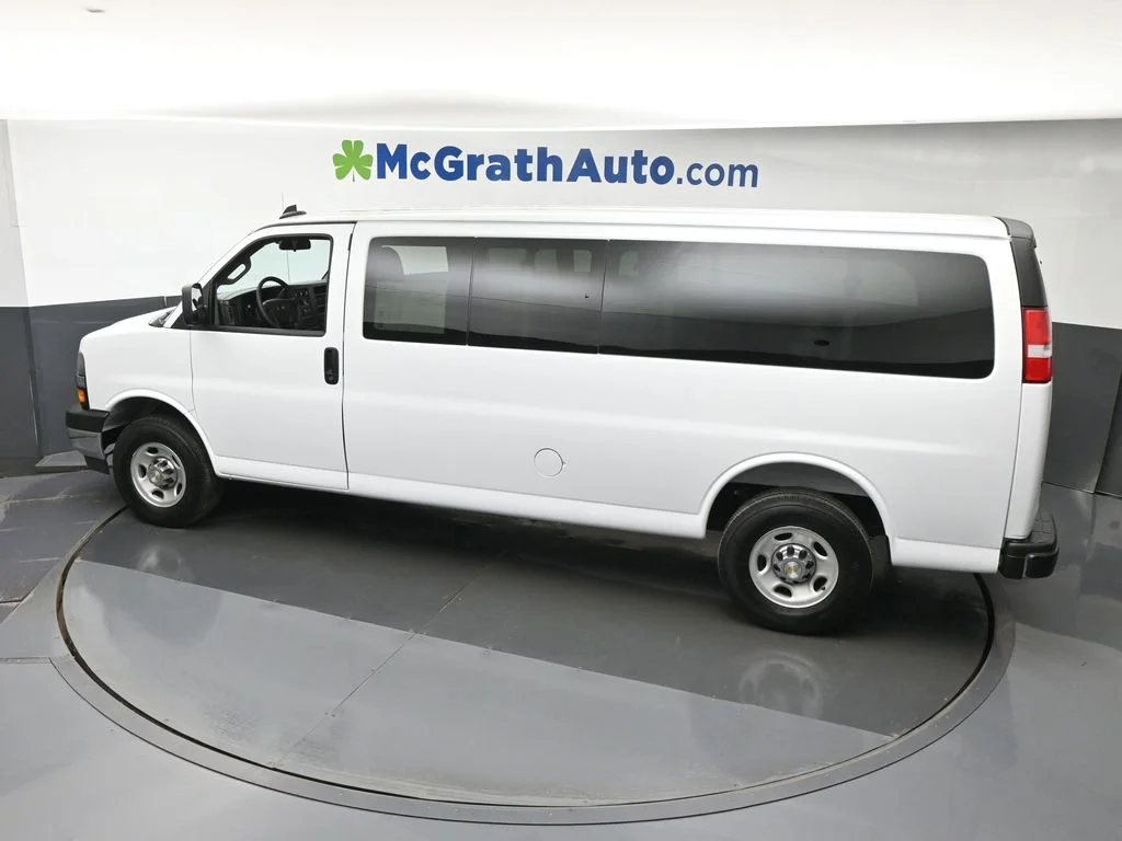 Used 2025 White Chevrolet LT image 21