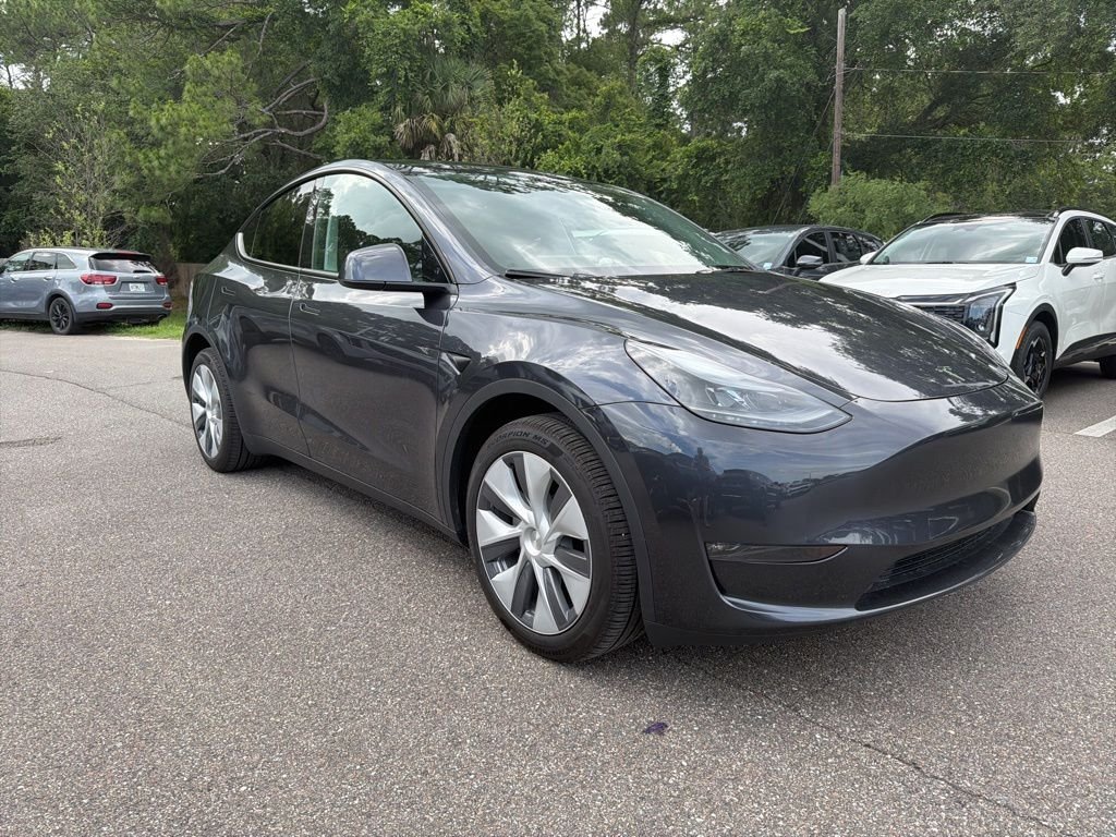 2024 Tesla Model Y Long Range Dual Motor All-Wheel Drive's photo