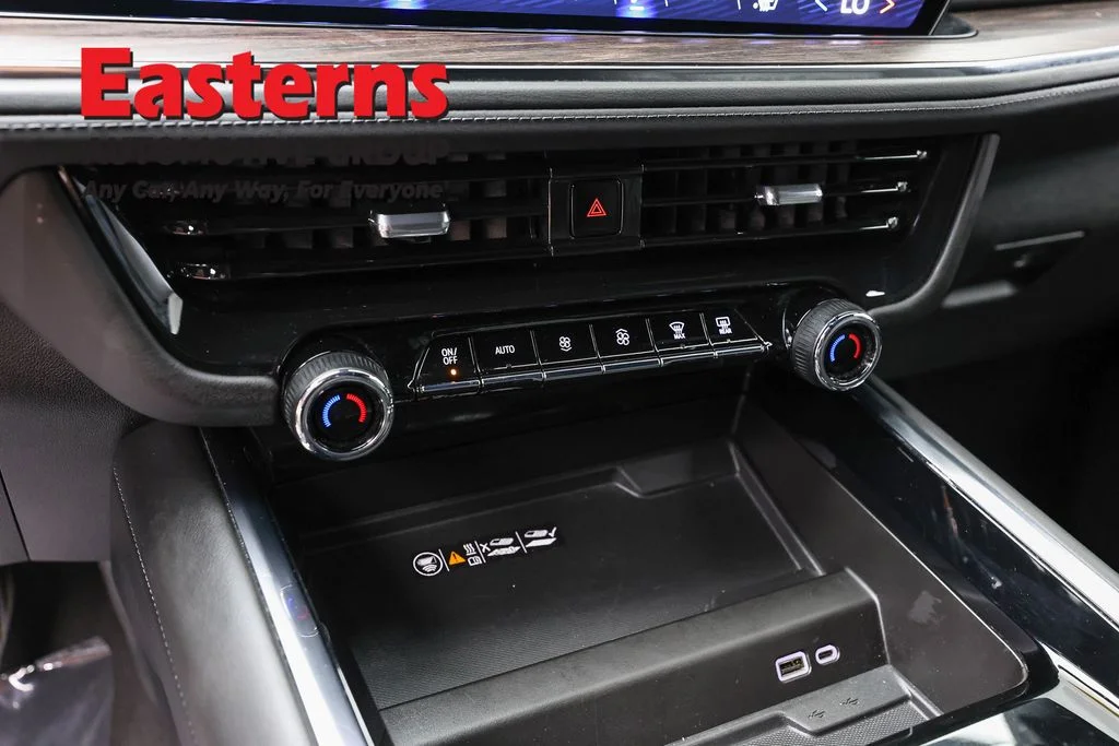 Used 2025 Gray Chevrolet Z71 image 20
