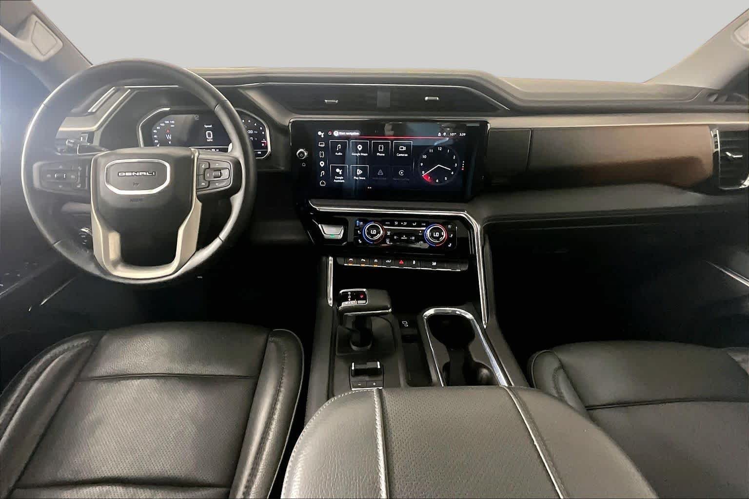 Used 2023 White Frost Tricoat GMC Denali image 15