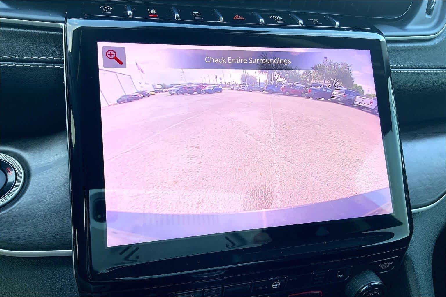 Used 2023 Rocky Mountain Pearlcoat Jeep Limited image 25