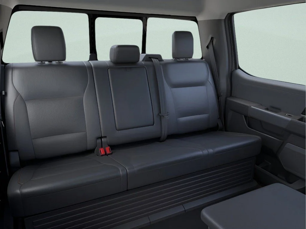 New 2026 Carbonized Gray Metallic Ford LARIAT image 13