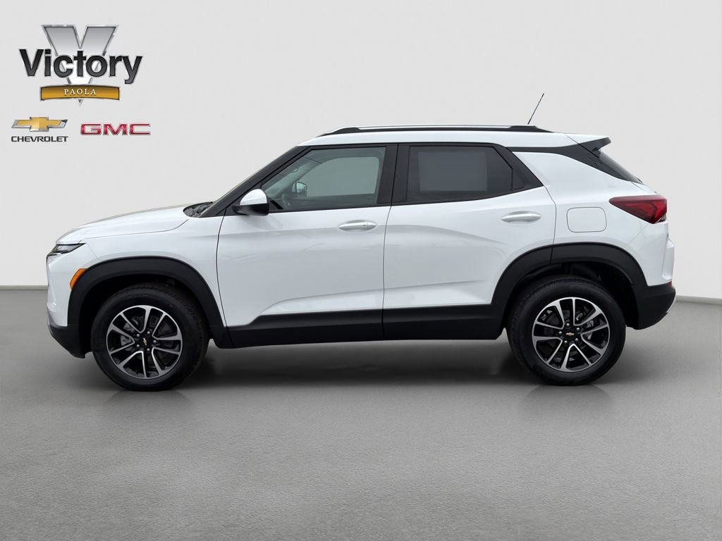 New 2026 Summit White Chevrolet LT image 3