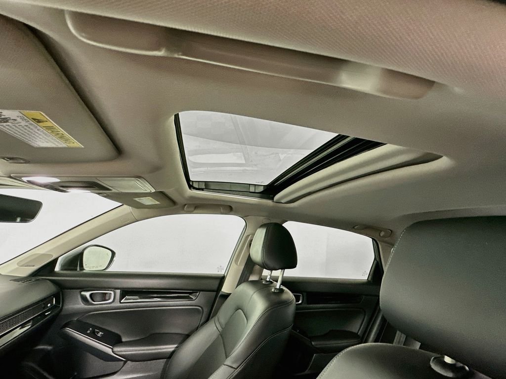 Used 2024 Morning Mist Metallic Honda Touring image 24