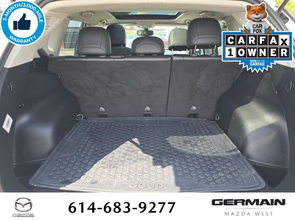Used 2020 White Jeep Latitude image 22